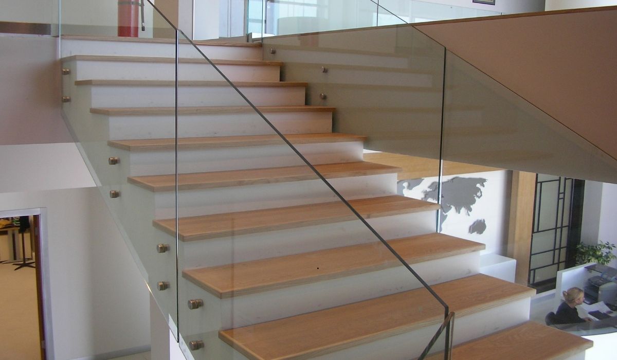 Göktürk Merdiven Cam Küpeşte Sistemleri